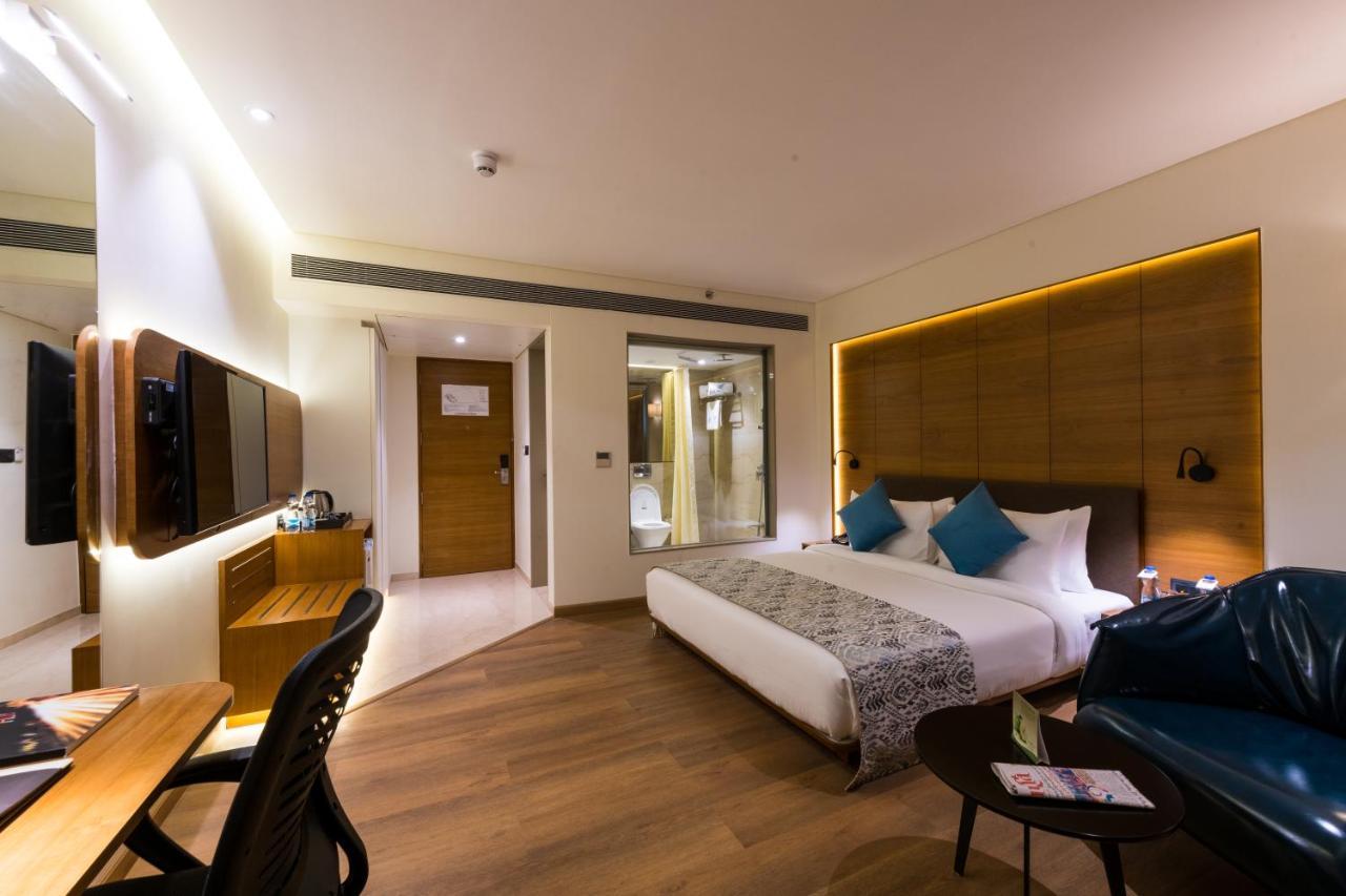 Hotel The Fern Residency, Jāmnagar Zewnętrze zdjęcie