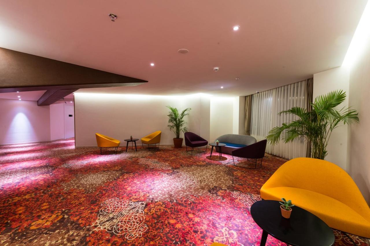 Hotel The Fern Residency, Jāmnagar Zewnętrze zdjęcie